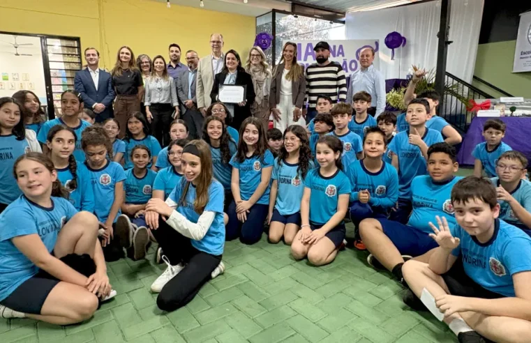 Londrina entra na era dos robôs: Escola Panico vira laboratório de Inteligência Artificial e 5º ano já discute o futuro da humanidade