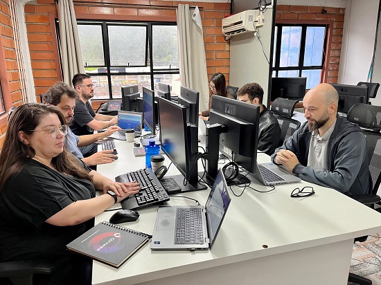 Balneário Camboriú inaugura sua própria fábrica de software e promete: agora é digital ou nada!