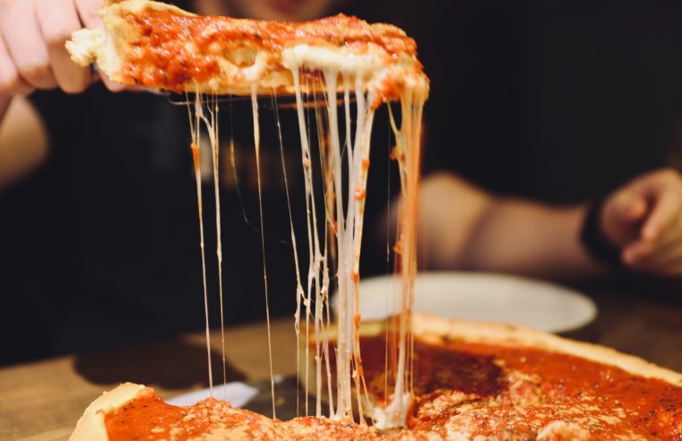 Cascavel vai bater recorde, e forrar o estômago, com pizza de 74 metros!